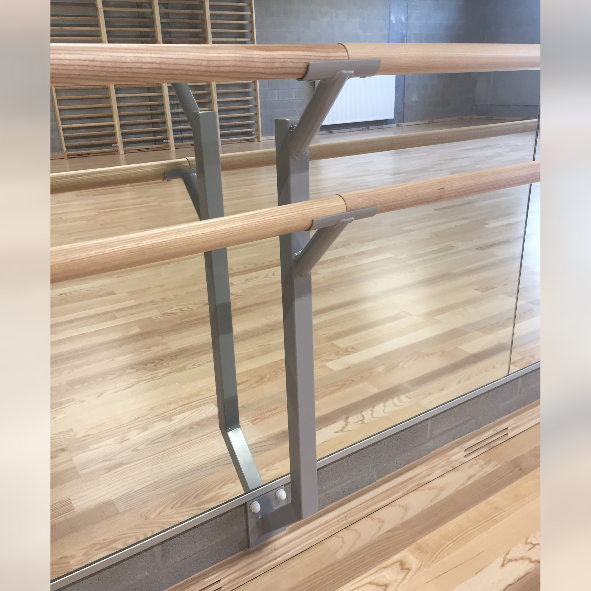 Dubbele muursteun t.b.v. dansbarres