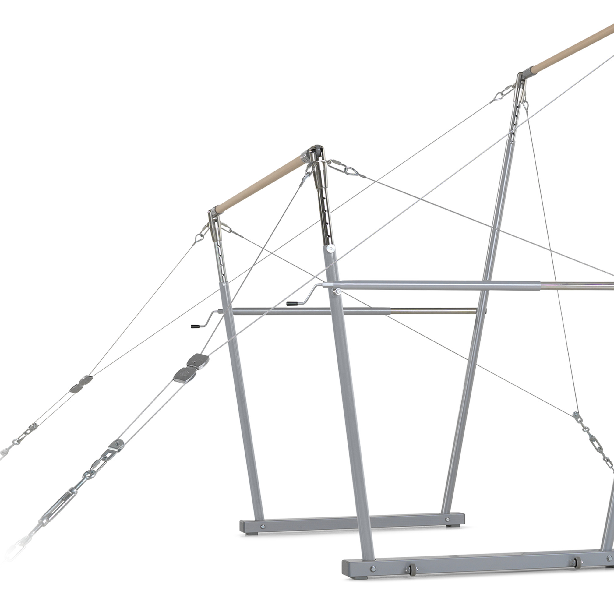 Separately available short tensioning for the competition uneven bars
