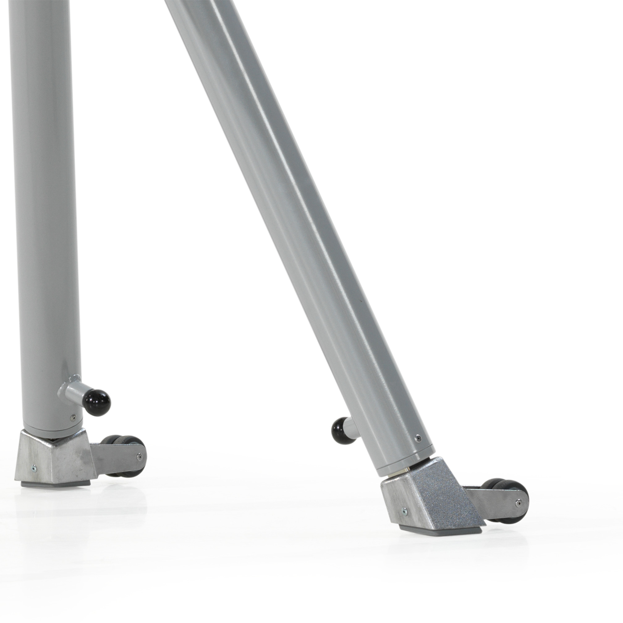 Vaulting buck, medium