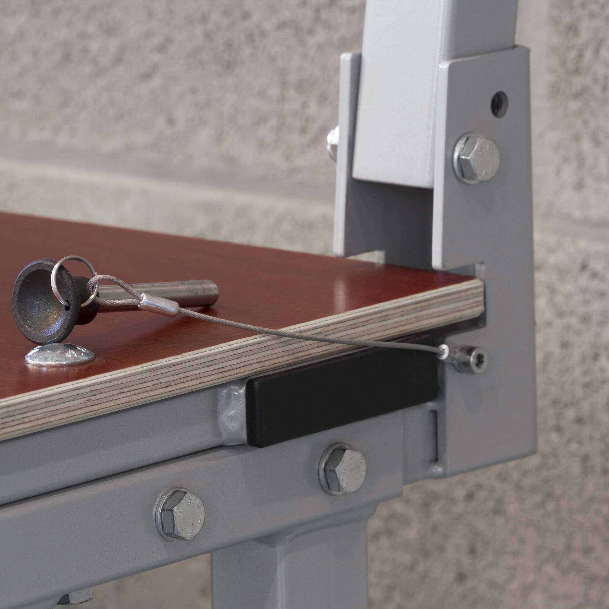 Mobile Tribüne mit Sitzbänken